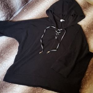 3 for $10 🌼Cable & Gauge Hoodie